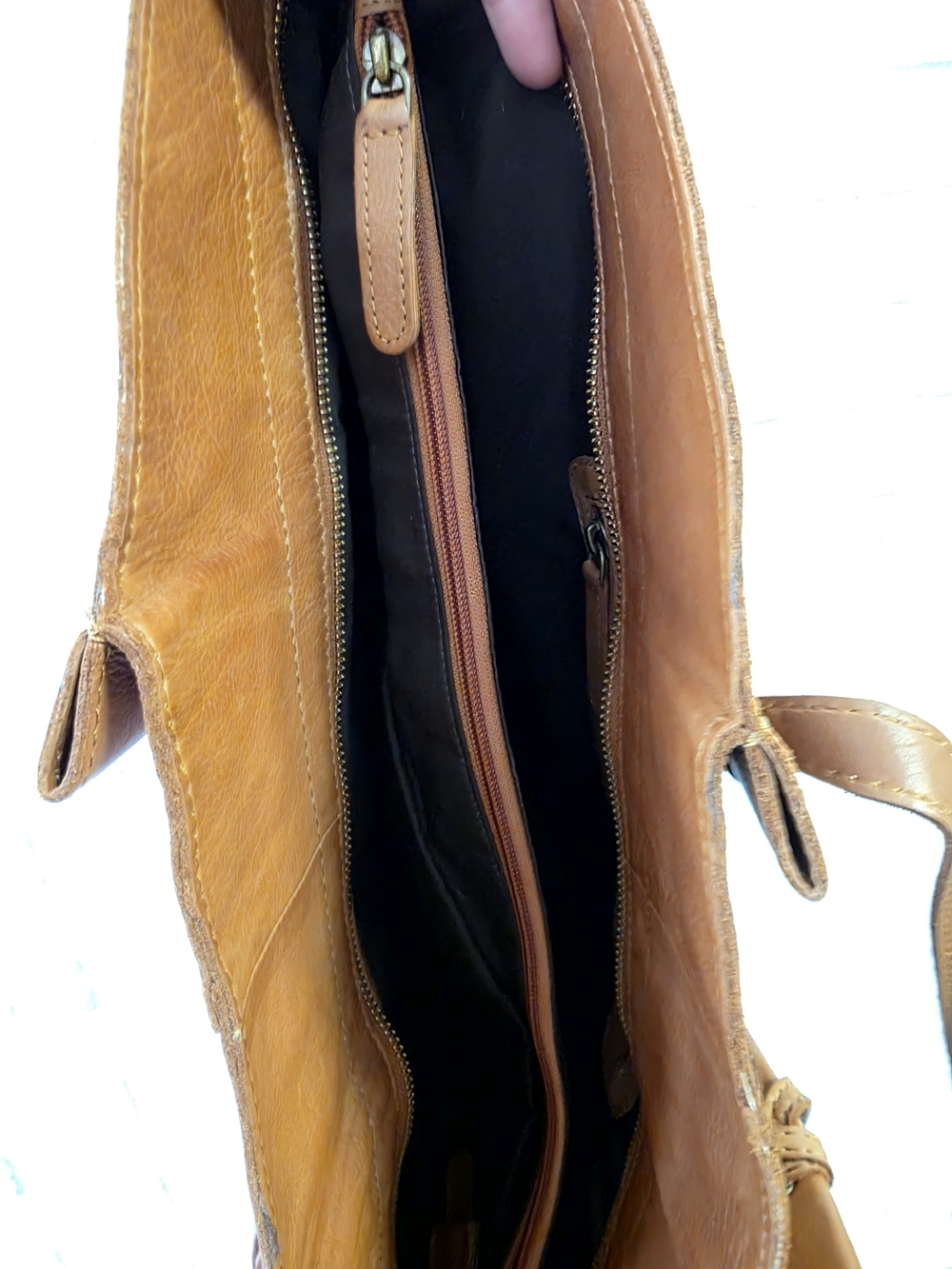 Vilenca Holland Genuine Leather Tote NWT - Picture 8 of 13